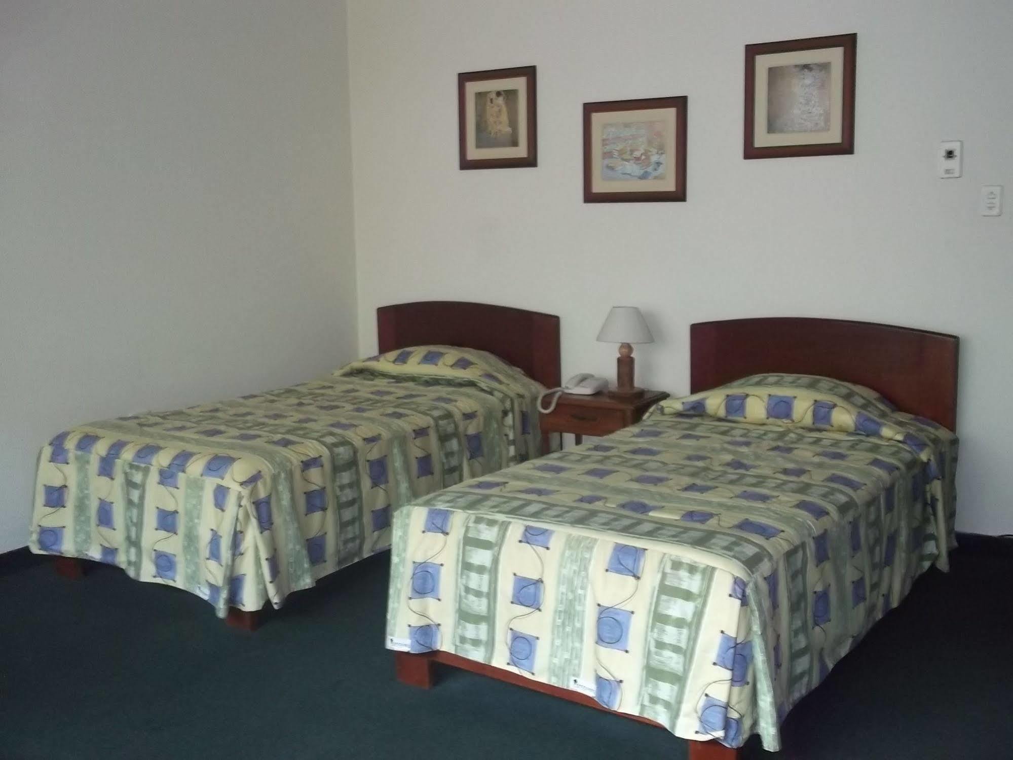 Hotel Las Mercedes Trujillo Zewnętrze zdjęcie